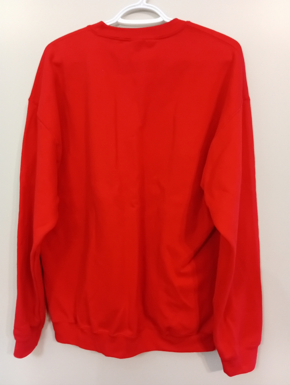 Gildan Red Sweatshirt with White Graphic - Picture 3 of 3